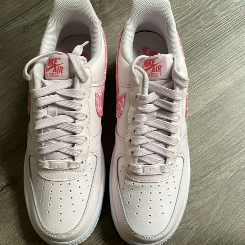 Nike pink Air Force 1 - Picture 2 of 4